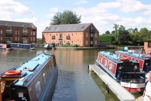 Canal boat hire from Union Wharf in Market Harborough in Leicestershire